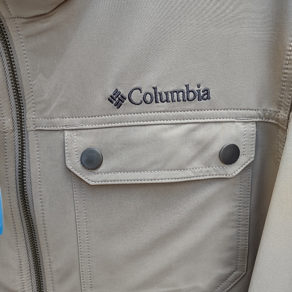 Columbia Water resistant Jacket - Picture 10 of 16